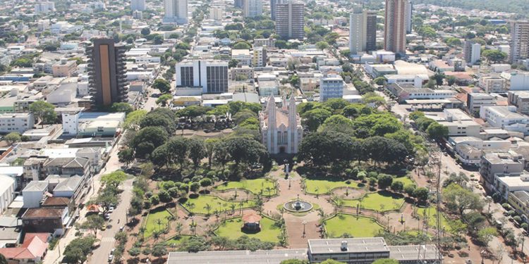 Novo decreto altera toque de recolher para a meia noite em Campo Mourão