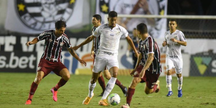Santos empata com Fluminense e praticamente se garante na pré-Libertadores