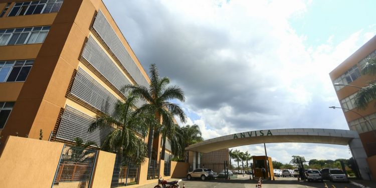 Anvisa alerta para riscos do uso indiscriminado de paracetamol