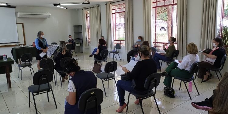 Educação investe em formações diferenciadas para professores