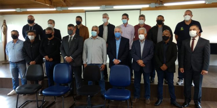 Lideranças políticas articulam novo centro de atletismo em Campo Mourão