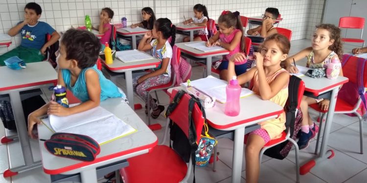 Educação divulga calendário sobre retorno de aulas presenciais
