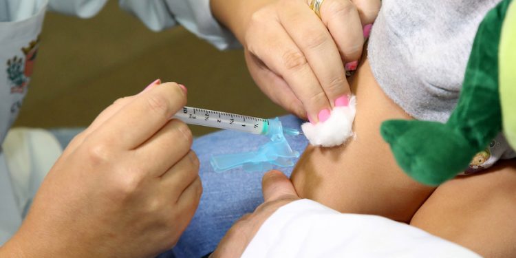 1ª etapa da imunização contra a gripe está perto do fim; apenas 38% foram vacinados