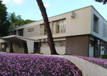 Município vai adiantar metade do 13º dos servidores dia 15 de maio