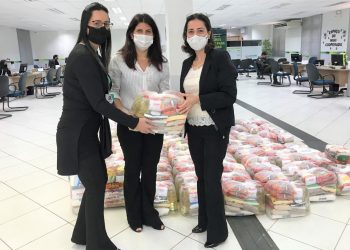 SICOOB Campo Mourão doa alimentos para a Secretaria de Assistência Social