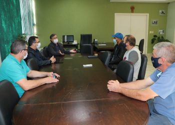 Representantes de cooperativa da agricultura familiar pedem apoio ao Município