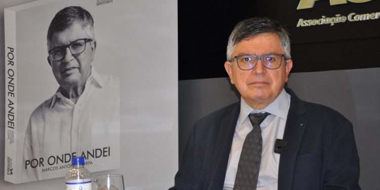 “Por Onde Andei”: Marcos Corpa lança autobiografia