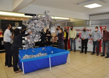 Ganhadores dos prêmios de duas campanhas realizadas pela Acicam