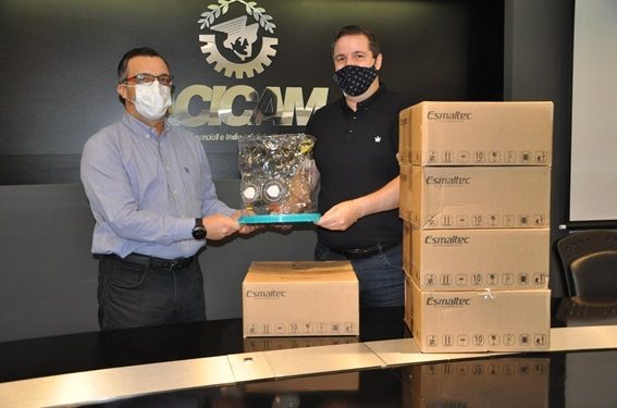 Acicam doa cinco capacetes respiratórios para a UPA