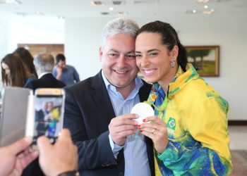 Douglas Fabrício destaca programa de apoio do governo a atletas paranaenses
