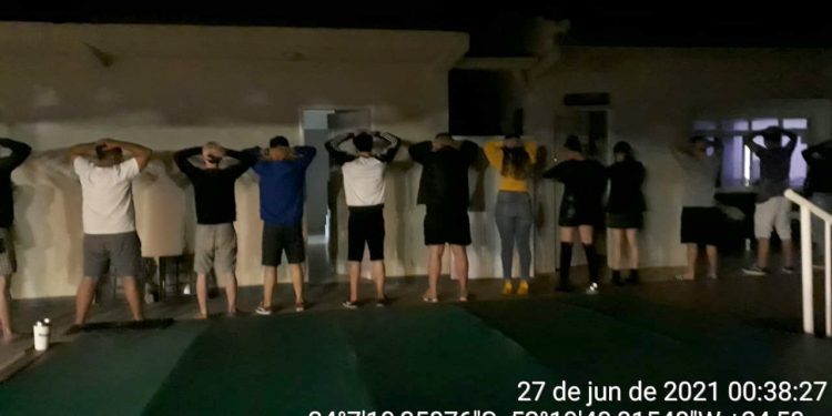 Fiscalização aplicou mais de 80 multas no fim de semana