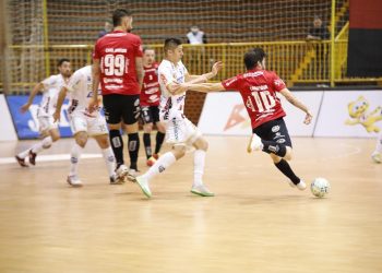 Com derrota nos pênaltis, Campo Mourão Futsal de despede da Copa do Brasil