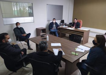 Novo decreto reduz toque de recolher e suspende lei seca