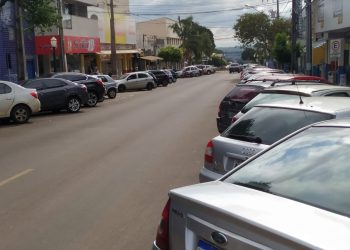 Estacionamentos diagonal e paralelo a canteiros serão extintos em Campo Mourão