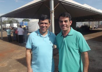 Dizem que cada pessoa tem uma outra pessoa igual por aí