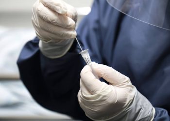 Estado distribui testes rápidos e oxímetros para municípios das 22 Regionais de Saúde