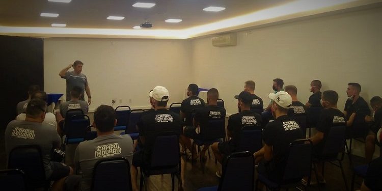 Com estreia de Sérgio Lacerda no comando, Campo Mourão joga hoje contra o Praia em Minas Gerais
