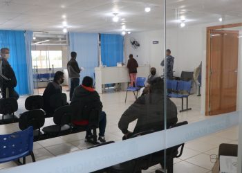 Números da Covid caem, mas Saúde alerta que a pandemia não acabou