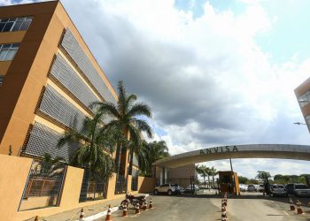 Anvisa rejeita uso da CoronaVac para crianças e adolescentes