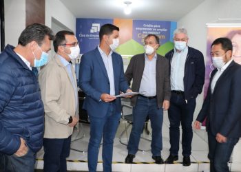 Ambiente de inovação em Campo Mourão impressiona chefe da Casa Civil do Estado