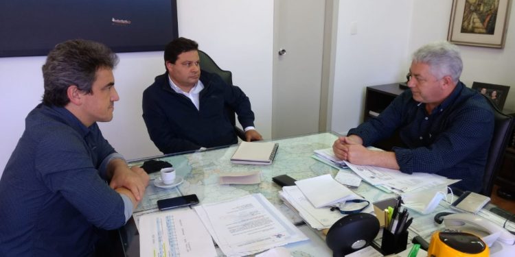 Douglas Fabrício solicita obras na Rodovia PR-487, entre Luiziana e Iretama, para melhorar segurança