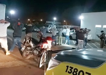 Fiscalização emitiu mais de 60 multas no fim de semana