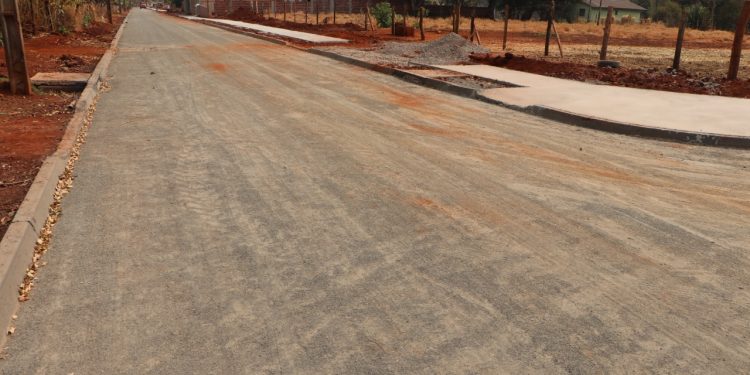 Pavimentação da Vila Guarujá fica pronta ainda este ano