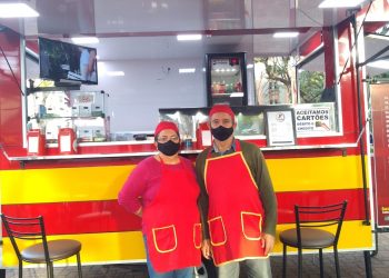 Feirante reforma trailer com empréstimo da Fomento Paraná/Casa do Empreendedor