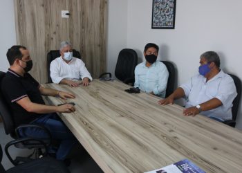 Campina da Lagoa à Roncador: Douglas planeja melhorias em estradas com lideranças e chefe regional do DER