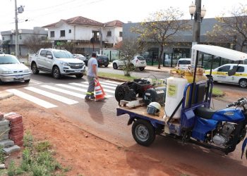 Diretran executa sinalização viária em vários pontos da cidade