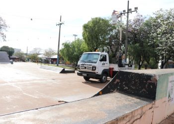 Pista de skate ganha melhorias na iluminação