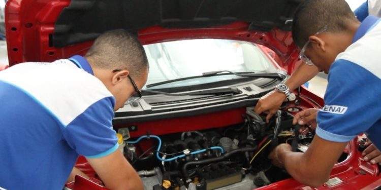Inscrições para curso de auxiliar automotivo no Senai terminam nesta sexta-feira