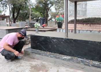 Construções e reformas no Cemitério Municipal só até sexta-feira