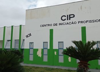 Oficinas no CIP e em bairros preparam jovens e adultos para o mercado de trabalho
