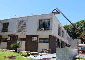 Iniciada troca da cobertura do Paço Municipal