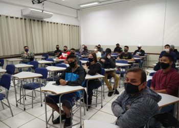 Iniciado curso de auxiliar automotivo no Senai com 20 alunos