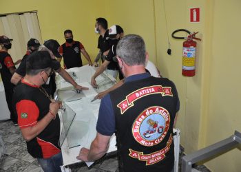 Moto Clube Cachorrões do Asfalto e Moto Clube Bodes do Asfalto na Casa das Fraldas