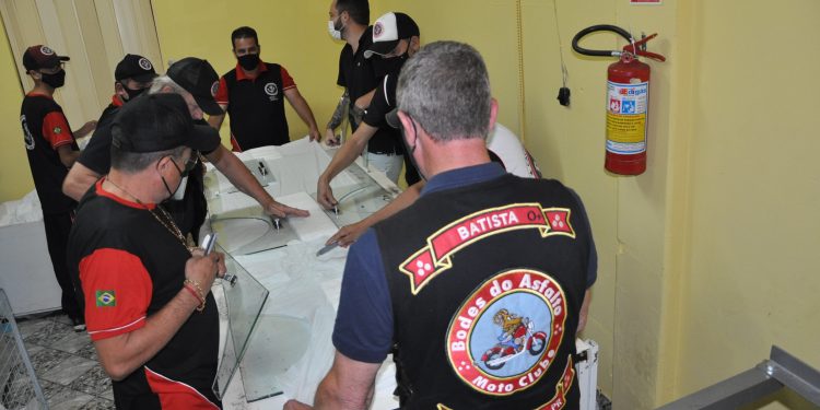 Moto Clube Cachorrões do Asfalto e Moto Clube Bodes do Asfalto na Casa das Fraldas