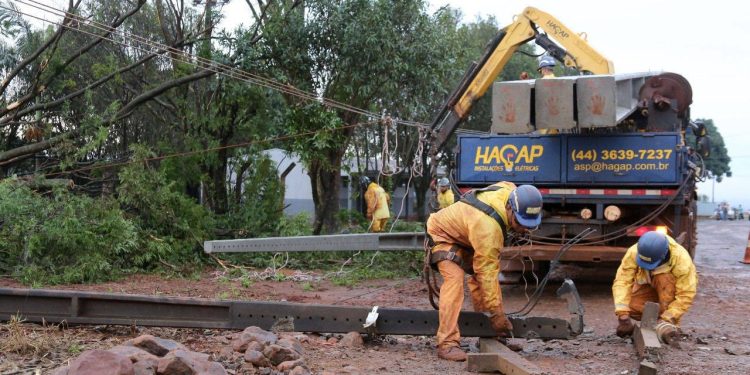 Temporal quebrou mais de 500 postes no Oeste e Noroeste do Estado