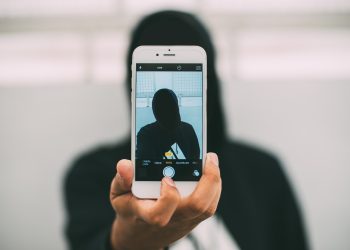 Bibliotecas vão sortear brindes e livros para quem divulgar selfies