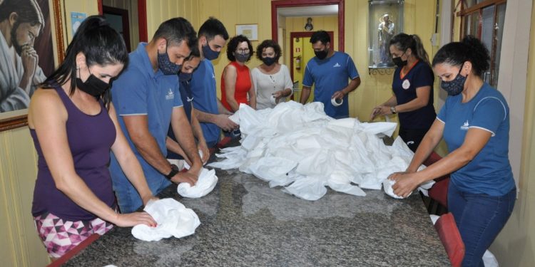 Voluntários: Casa das Fraldas recebe grupo da Cristófoli Biossegurança