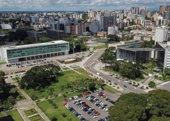 Governador assina decreto que institui calendário de feriados e pontos facultativos de 2022