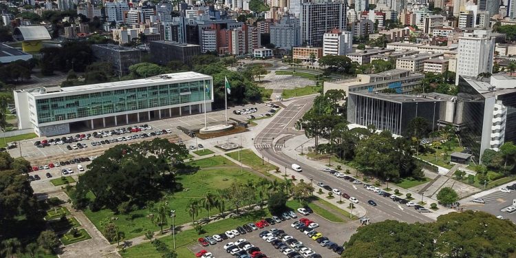 Governador assina decreto que institui calendário de feriados e pontos facultativos de 2022