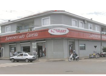 Supermercado Carreira fará meio expediente no feriado