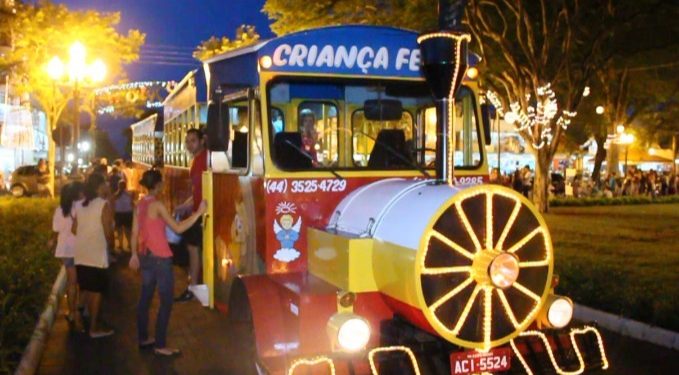 Trenzinho da Acicam em quatro bairros e no centro