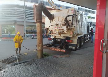 Até novembro, 386 bueiros receberam serviços de manutenção