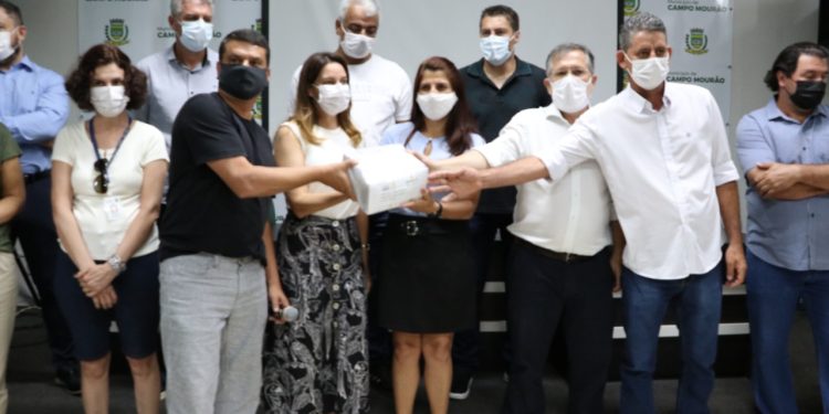 Campo Mourão começa distribuir Cartão Comida Boa para 1.169 famílias