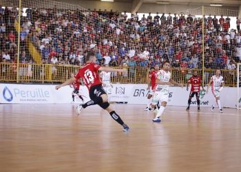 Campo Mourão Futsal empata com o Cascavel no primeiro jogo da decisão