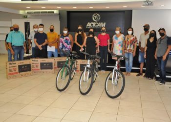 Natal: Televisores e bicicletas entregues pela Acicam