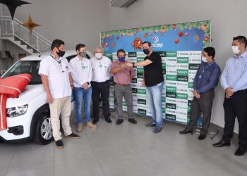 Acicam entregou carro da Campanha de Natal